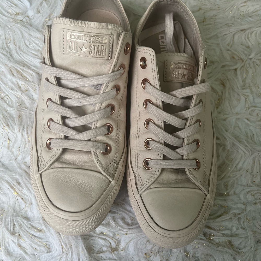 Converses size 8 in womens.
